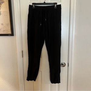 UNRL Joggers